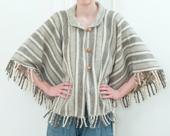 70s gray striped wool poncho | peter pan collar m… - image 1