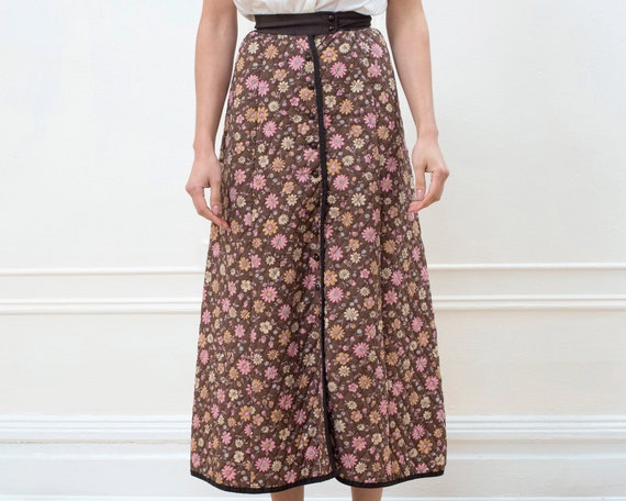 70s brown floral quilted midi skirt xs | flower p… - image 1