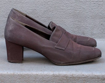 brown block heel loafers 7.5 | mootsies tootsies low heel minimalist shoes | 90s minimal chocolate brown fabric shoes