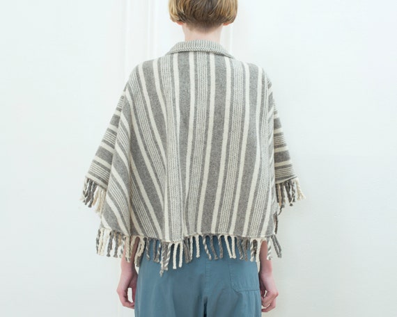 70s gray striped wool poncho | peter pan collar m… - image 5