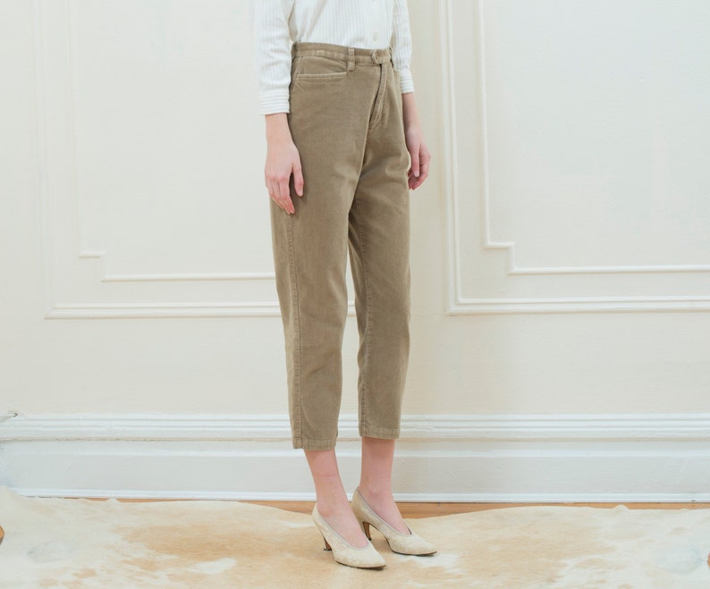 high waisted cropped khaki velvet straight leg trousers eddie bauer beige velvet preppy pants 90s tan velvet pants medium petite