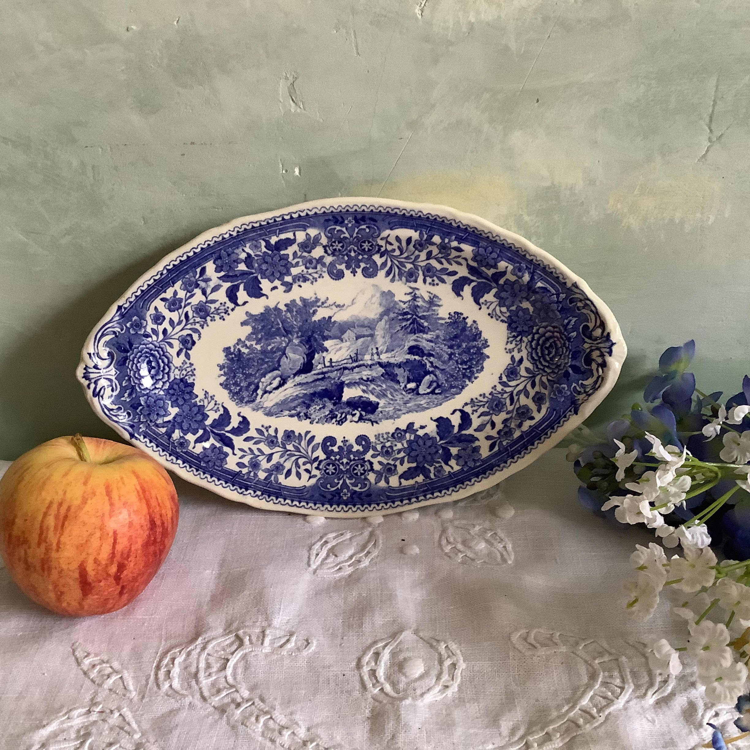 Petite Assiette de Service Ovale. Assiette d'apéritif. Plateau Du Burgenland. Petite Plaque Transfer