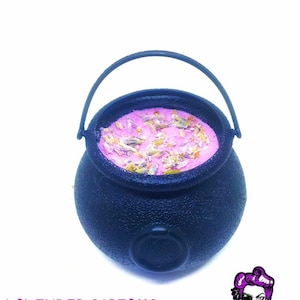 Bubbling Cauldron Bath Bomb in LAVENDER SCREAMS Scent by Posh Goth