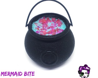 MERMAID BITE Tropical Fruit and Mint scented Bubbling Cauldron Bath Bomb by Posh Goth