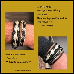 Puede incluir: Dos pulseras de cuero trenzado en blanco y negro en la mu&ntilde;eca de una persona. Las pulseras son ajustables y est&aacute;n hechas de crin de caballo genuino. El texto "Genuine Horsehair Bracelets ** totally adjustable ** from Knot-a-tail.com" est&aacute; en la parte inferior de la imagen.