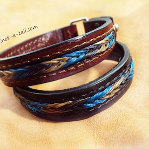 Pulsera de piel de crin con inserto trenzado de turquesa, negro y canela