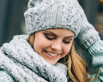 Jeere Set di 3 Sciarpa Lunga Calda Guanti Bianchi e Cappello Lavorato a Maglia Morbido Invernale per Donna Inverno Tempo Freddo