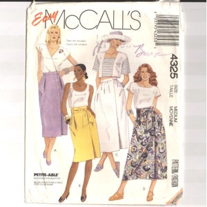McCalls 4325 Pattern Womens Medium Asymmetrical Wrap Skirt Petite-able Uncut Vintage