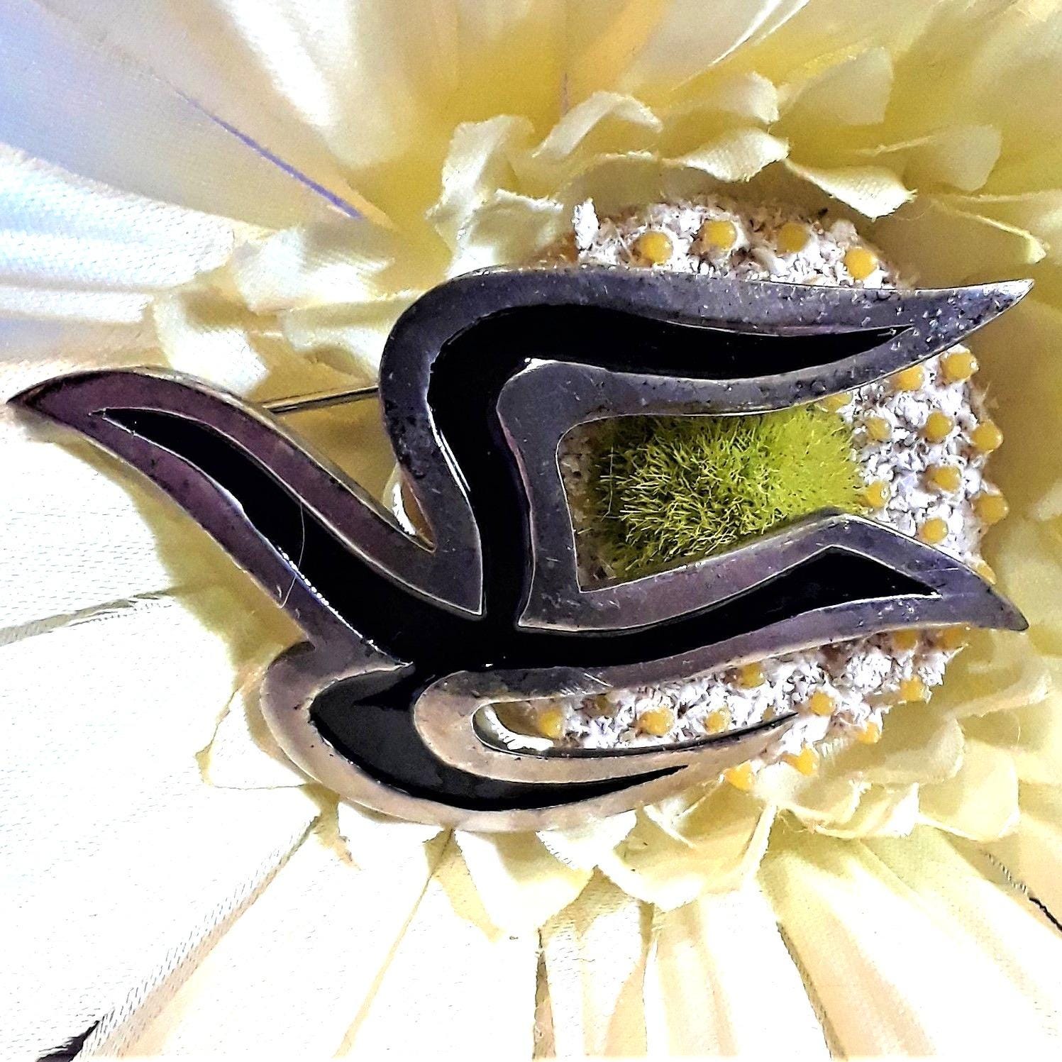 Trifari bird brooch - Etsy 日本