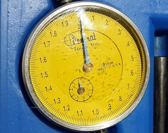 Vintage Central Tool Co. .0 1 mm Range Dial Indicator Set w/Magnetic Base