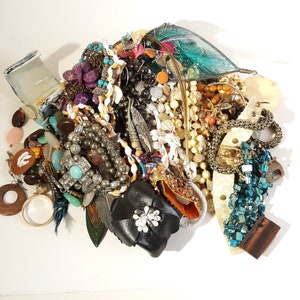 4 LBS Stone Crystal Glass Shell Pearl Beads Jewelry Lot Resell Repurpose