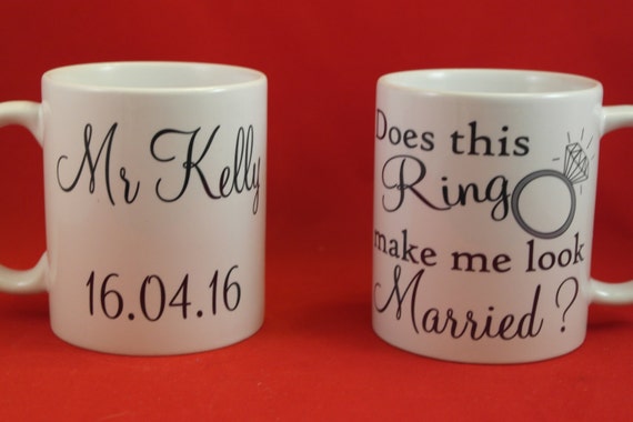Does this ring make me look maried mug set ideal wedding gift, his and hers mug, Mr & Mrs Mugs
