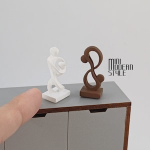 Pair of 1:12 scale colored resin sculptures for dollhouses