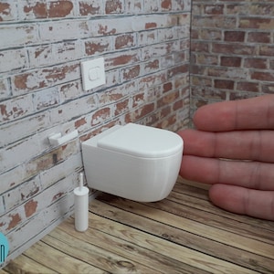 Alyssia Model Moderne Hängetoilette (Deckel lässt sich nicht öffnen), bunte Plastikminiatur im Maßstab 1:12 für Puppenhäuser