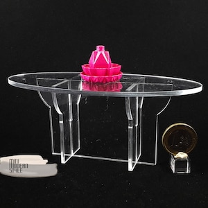 Oval table in plexiglass in scale 1:12 for doll houses