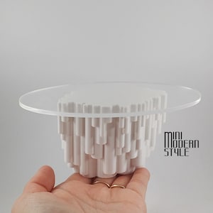 ビストリア楕円形テーブル、チューブ装飾脚、透明プレキシガラストップ、ドールハウス用 1:12 スケール