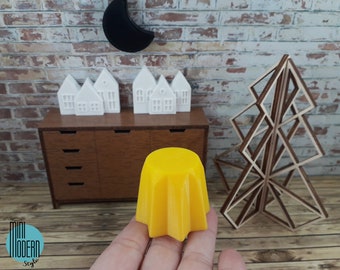 Pandoro stool in colored plastic in 1:12 scale for dollshouse