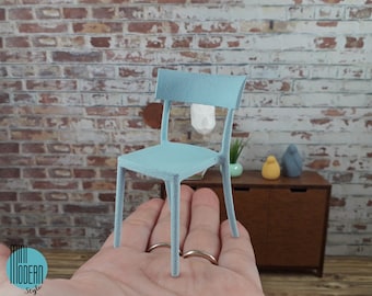 Savannah modern chair in coloured plastic in 1:12 scale for dollshouse