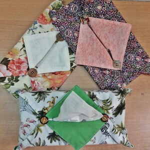 Small tissue box, Cotton Poplin, Linen, Elegant, Pretty, Cheerful, Unique gift, Original, Decoration, Bathroom, Living room, Office
