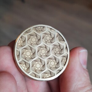 Fichier de gravure laser 3D | Gravure laser en nid d'abeille avec carte de la hauteur | Fichier numérique pour pièce de monnaie | Images DIY de haute qualité pour Lightburn et EZCAD3
