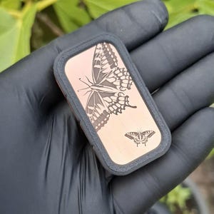 Deslizador antiestrés único con incrustaciones de cobre: acción deslizante crujiente con diseño de mariposa, juguete antiestrés EDC, 3 clics, peso 55 gramos