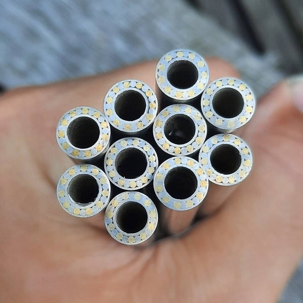 Tubes de longe en laiton et en acier inoxydable de 8mm / 5/16 pouces, conception complexe pour les couteliers et autres artisanats. La longueur totale est de 150mm ou 6 »