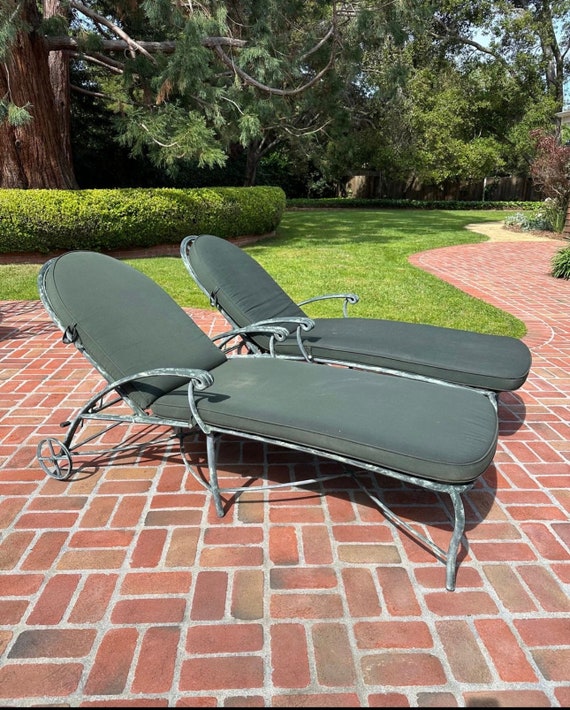 A Set of Beautiful Vintage Chaise Lounge Chairs by Brown Jordan With Cushions Wheels Are Frozen on 1 Chair Adjustable Back Made in USA Etsy Denmark