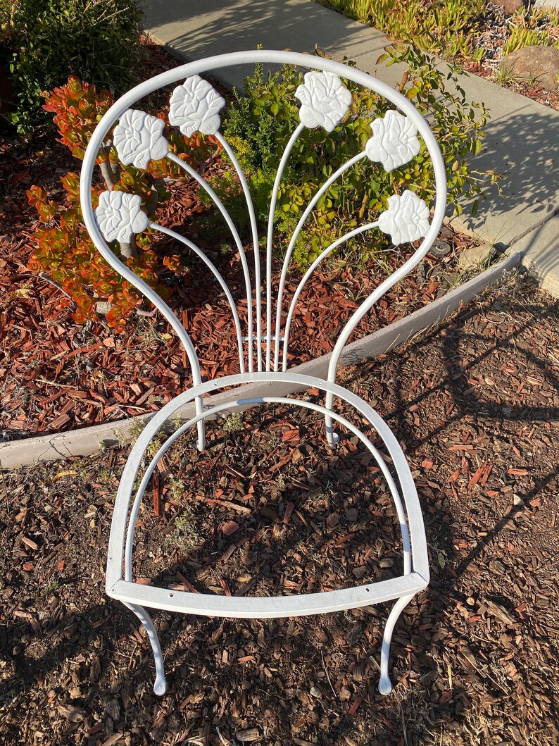 Vintage Woodard Patio set Circa 1950's Made in USA 42 table with glass top Flower pattern made