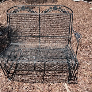 Vintage gliding love seat by Russell Woodard, Chantilly Rose , Settee, made of wrought iron,  circa 1960’s, Made in USA