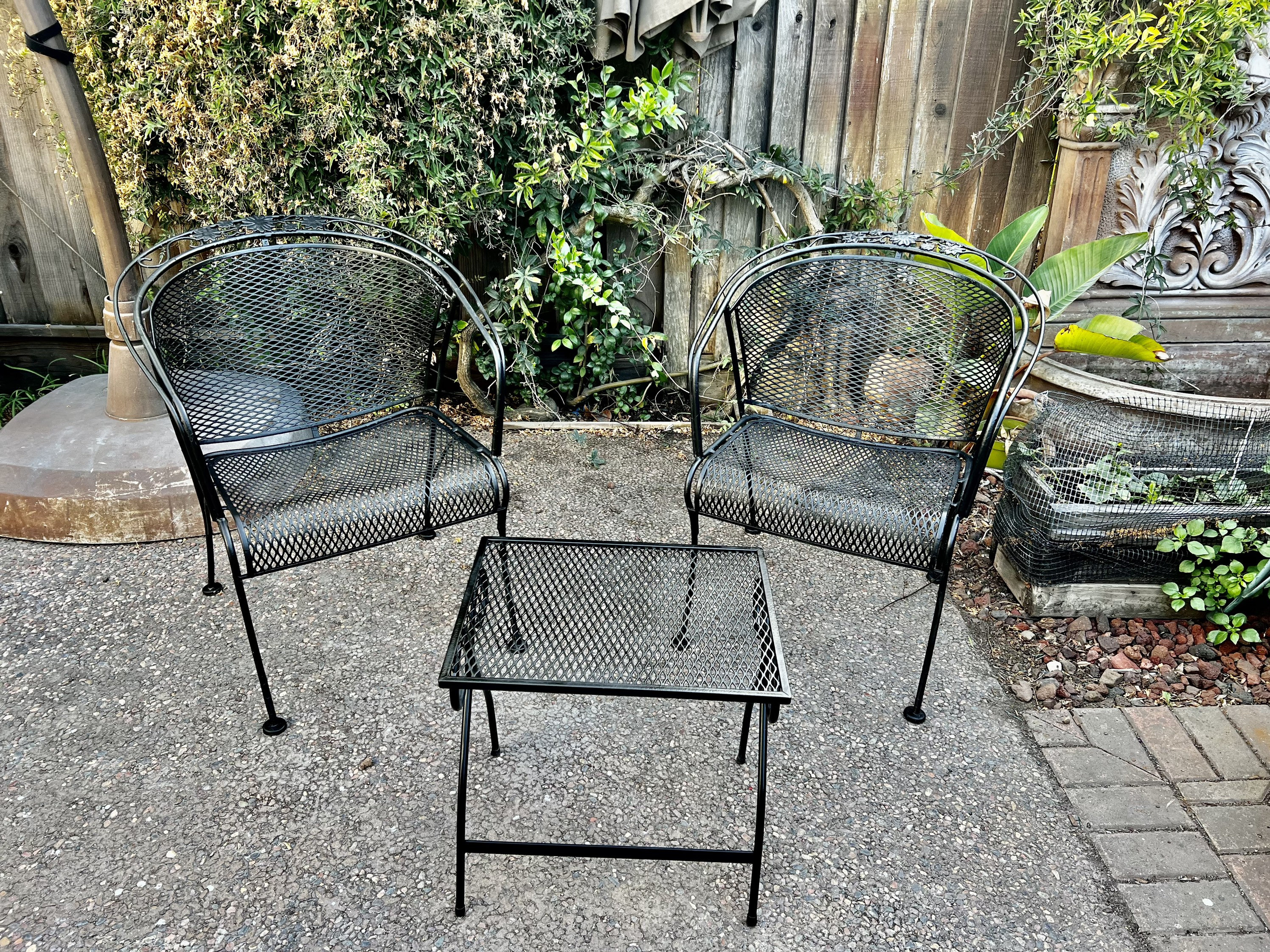 Vintage woodard wrought iron patio furniture on sale for sale