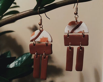 Pendientes de arcilla rectangular marrón neutro