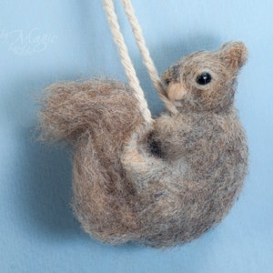Needle felted gray squirrel ornament, woodland decor, gift for animal lover image 3