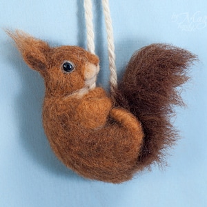 Needle felted red squirrel ornament, wall hanging decor, wool forest animal