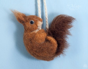 Nadelgefilztes rotes Eichhörnchen-Ornament, Wanddekoration, Waldtier aus Wolle