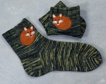 Green wool socks with foxes, striped animal socks