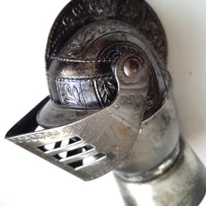 Vintage französischer Ritter Flaschenverschluss Optik einzigartiges Ausgiess Gadget Kork Werkzeug Neuheit Barware historischer Flaschenverschluss Korkwerkzeug Sammler