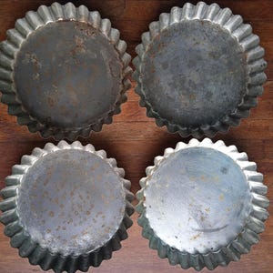 Set of four French patisserie tart moulds classic vintage baking tins quality pro-chef baking equipment authentic French bakeware