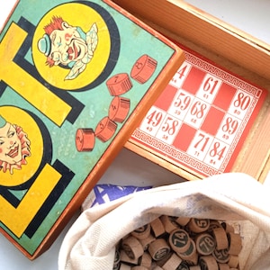 Juego de lotería/bingo vintage, auténtico juego vintage francés con motivos de payasos, caja original con cartas y fichas
