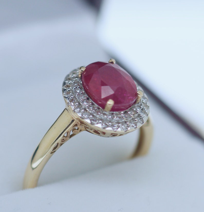 Estate Vintage Antique Jewellery Solid 9K Yellow Gold Ring Set With Natural Ruby And Diamonds Jewelry Size 8 Or P1/2 image 7