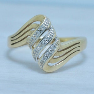 Fine Estate Jewelry Solid 9K Yellow Gold Natural Diamonds Ring Size 9 1/2 or S 1/2