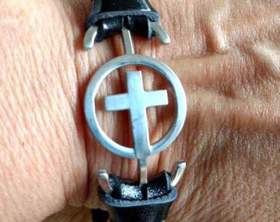 Christian Cross Leather Diffuser Bracelet Stainless Christmas Gift Aromatherapy Essential Oil Young Living Doterra Black Men Women Child
