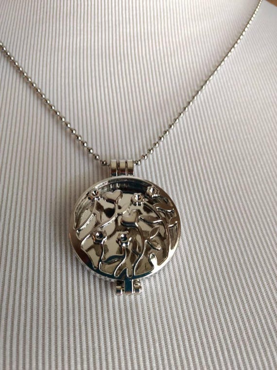 Boho Heart Flower Locket Aromatherapy Essential Oil Diffuser Necklace Natural Cork Bridesmaid Graduation Gift Birthday Young Living Doterra