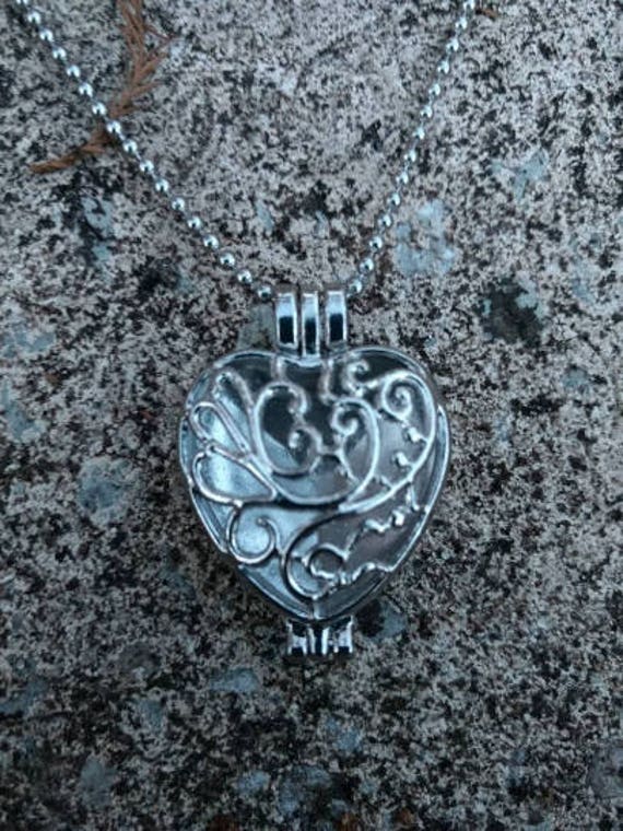 Filagree Boho Silver Heart Locket Aromatherapy Essential Oil Diffuser Necklace Natural Cork Birthday Graduation Gift Young Living Doterra