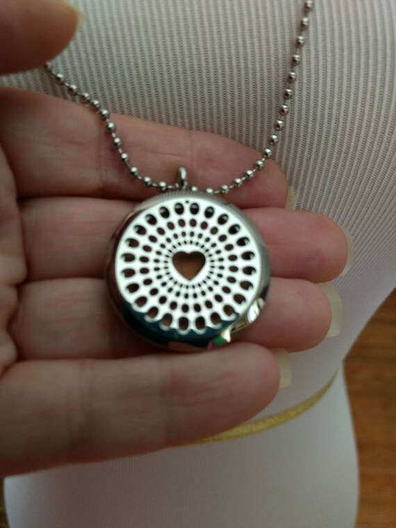 Diffuser Necklace Stainless Steel Locket Cork Aromatherapy Essential Oil Hearts Mothers Day Best Friend Christmas Gift Young Living Doterra