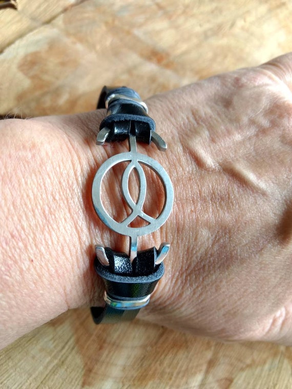Christian Fish Leather Diffuser Bracelet Stainless Graduation Gift Aromatherapy Essential Oil Young Living Doterra Black Men Women Child
