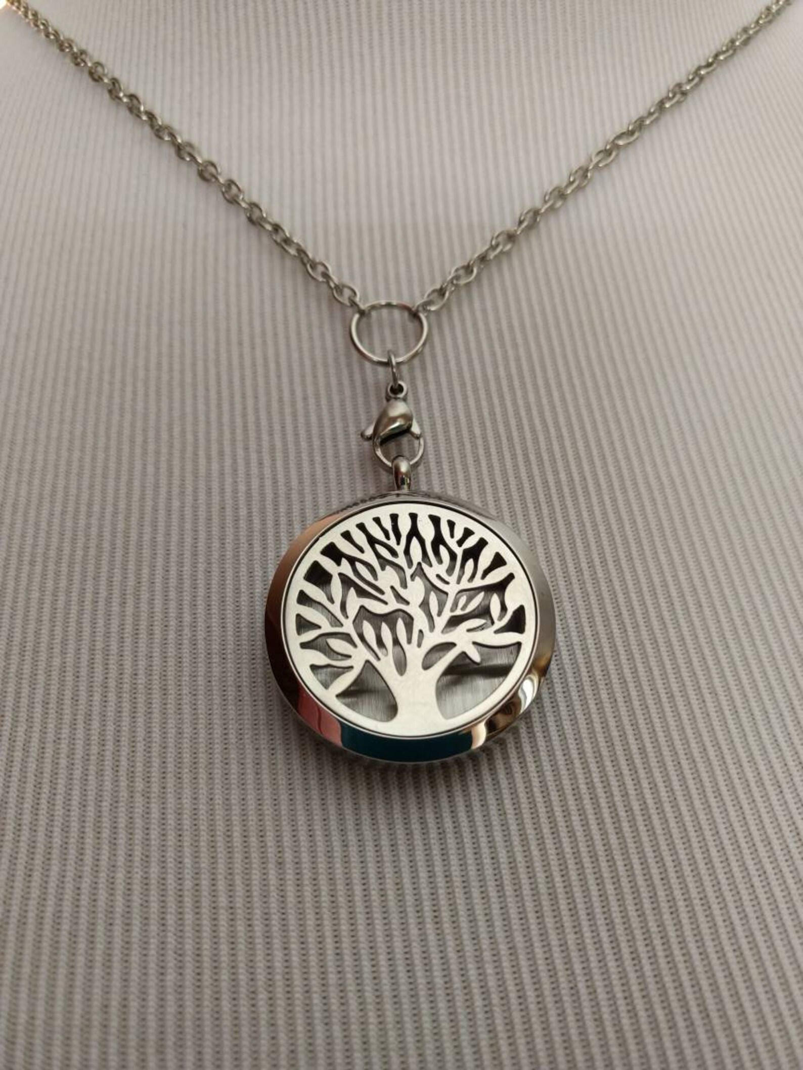 Diffuser Necklace Tree of Life Stainless Steel Locket Cork Aromatherapy ...