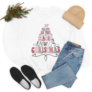 Do You Believe In The Magic Of Christmas Groovy Crewneck Sweatshirt