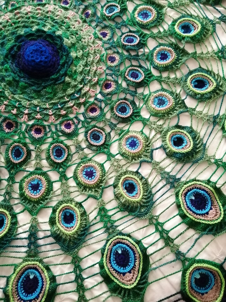 Peacock Mandala Throw Crochet Pattern image 1