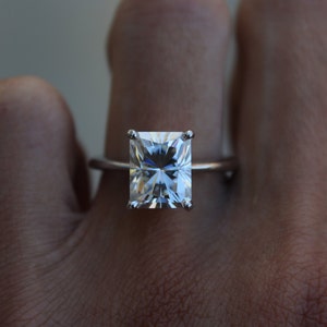 Supernova moissanite hot sale rings