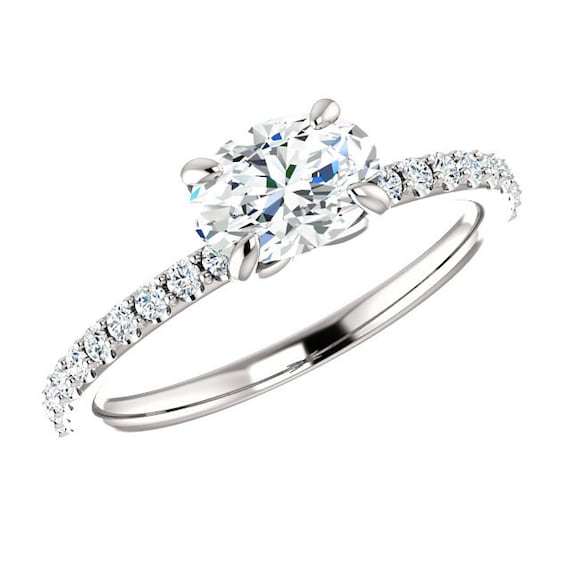 Platinum jewelry shop stores